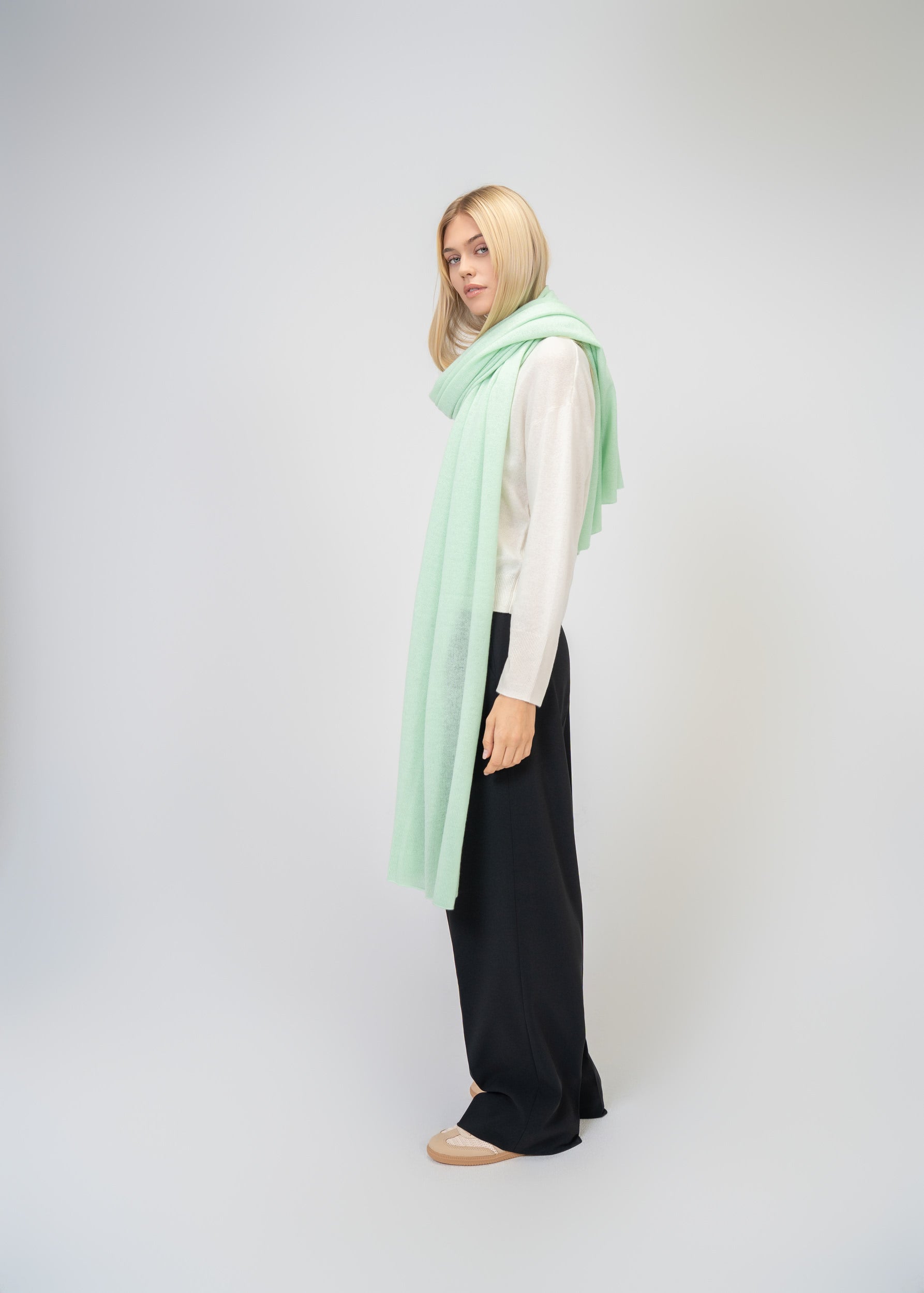 Large Scarf made of 100% pure Cashmere