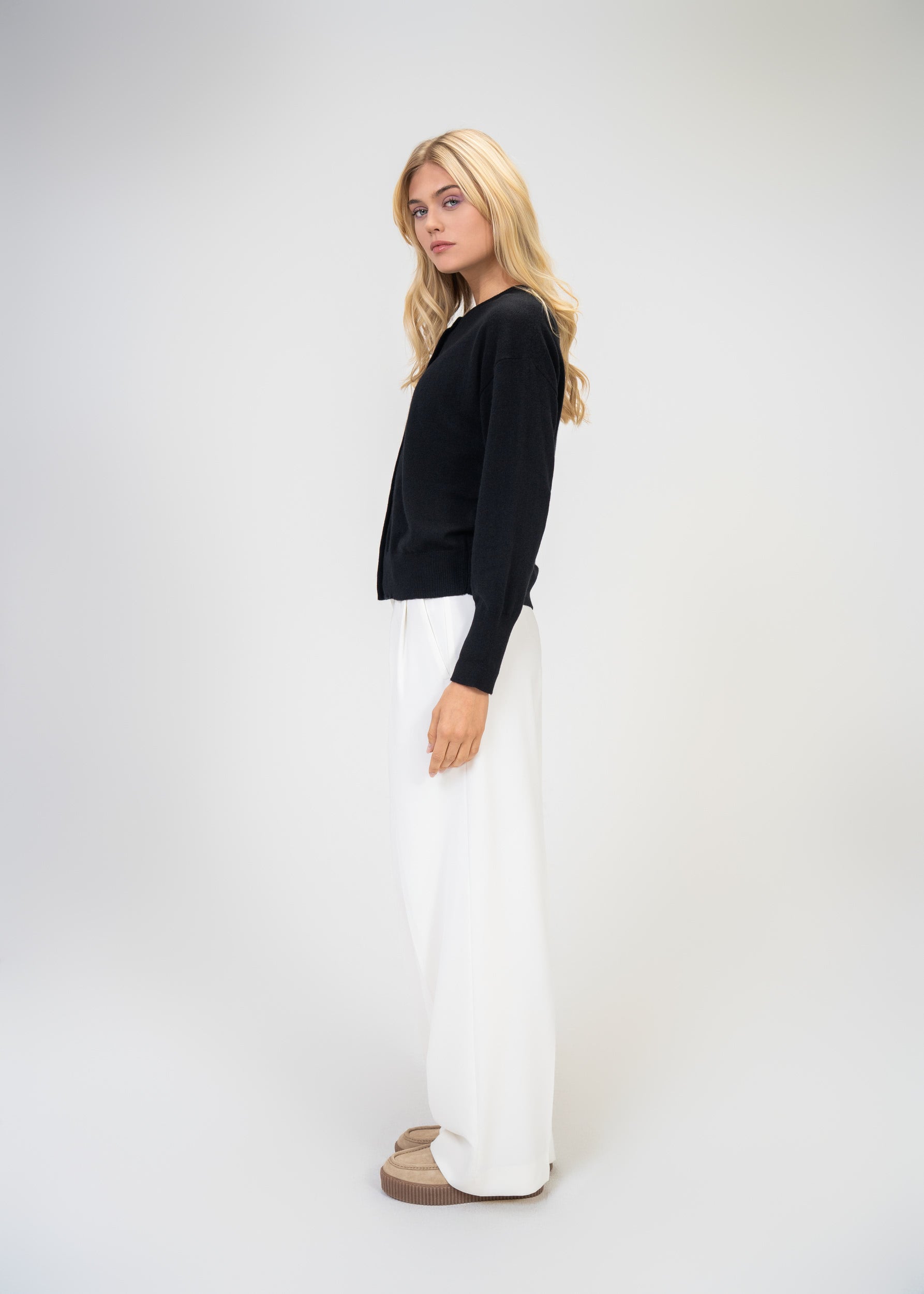 Relaxed Fit Round Neck Cashmere Cardigan