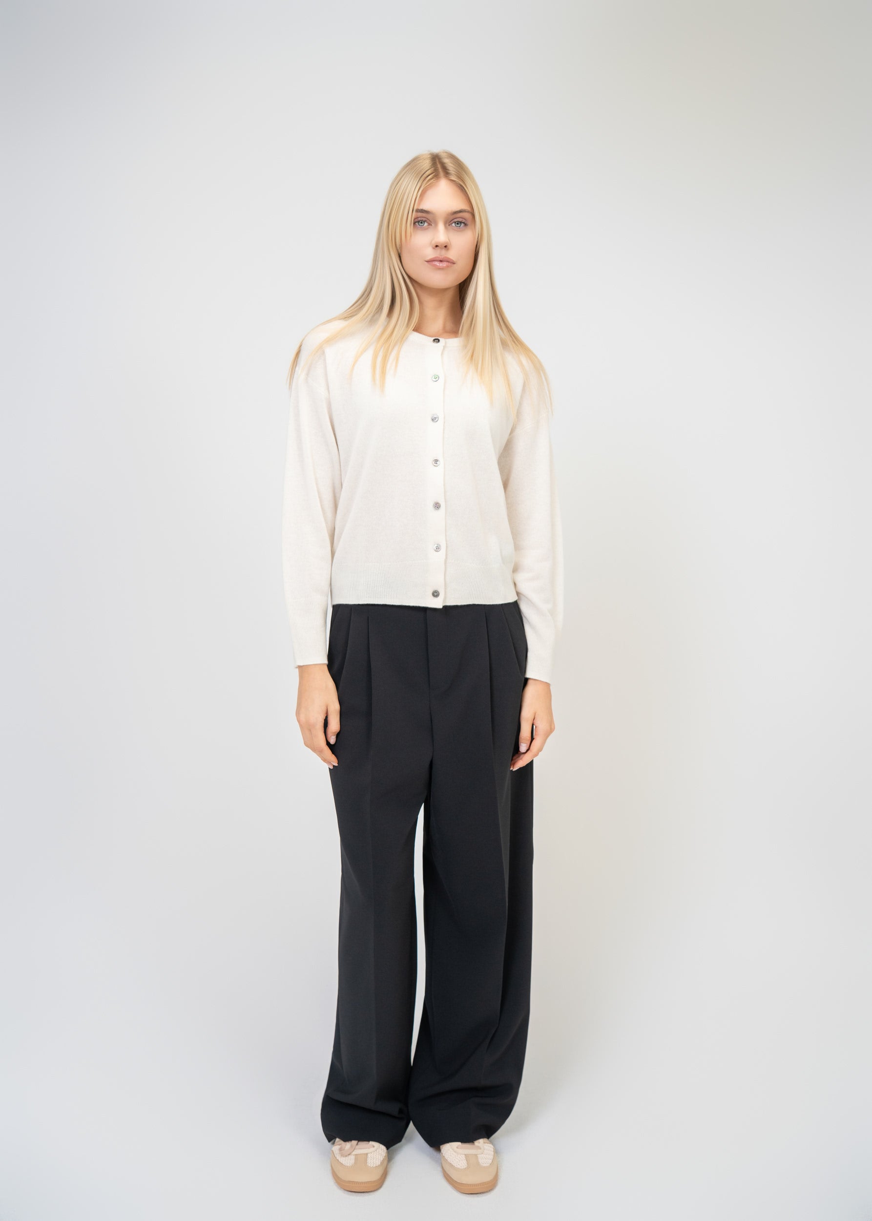 Relaxed Fit Round Neck Cashmere Cardigan