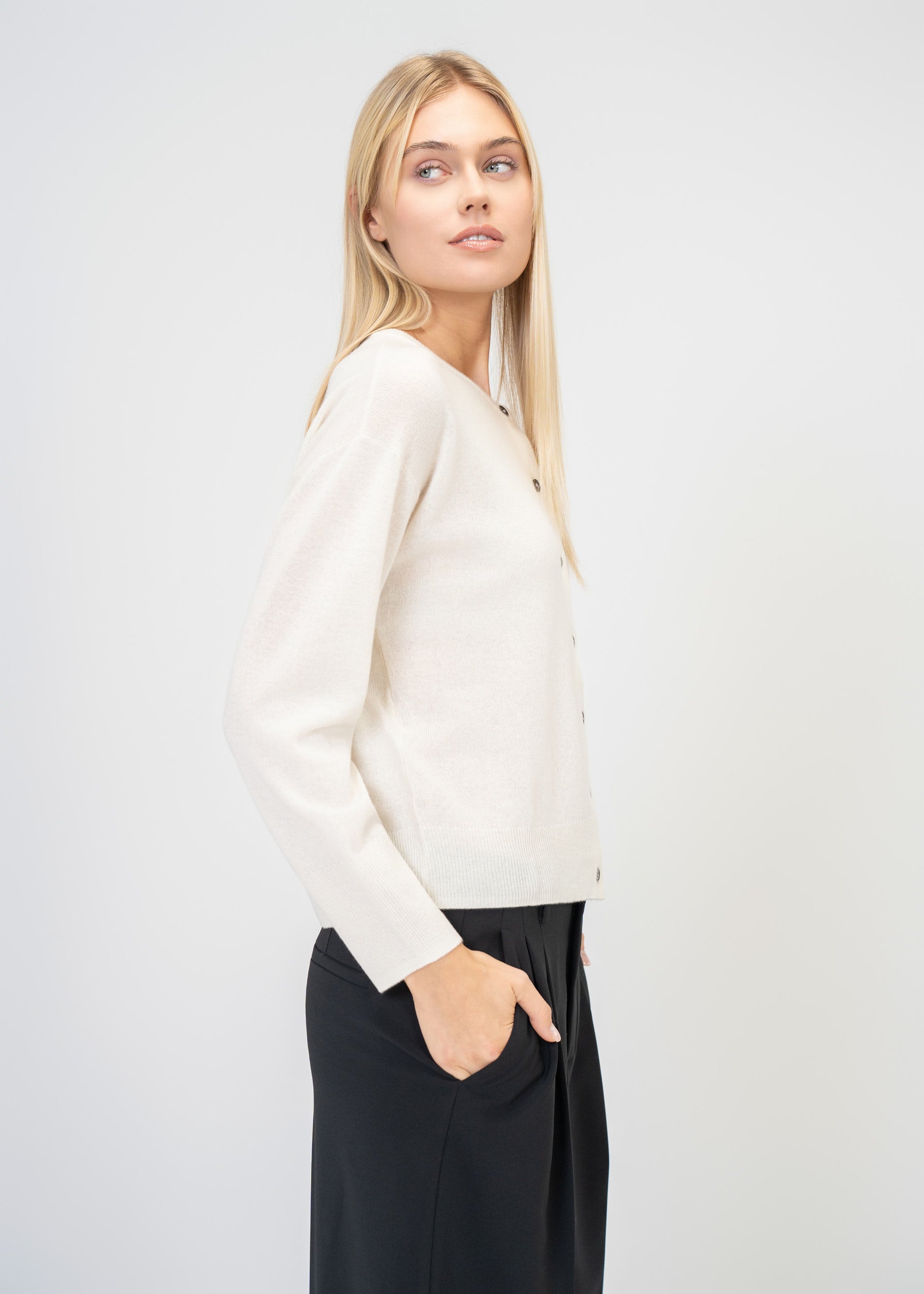 Relaxed Fit Round Neck Cashmere Cardigan