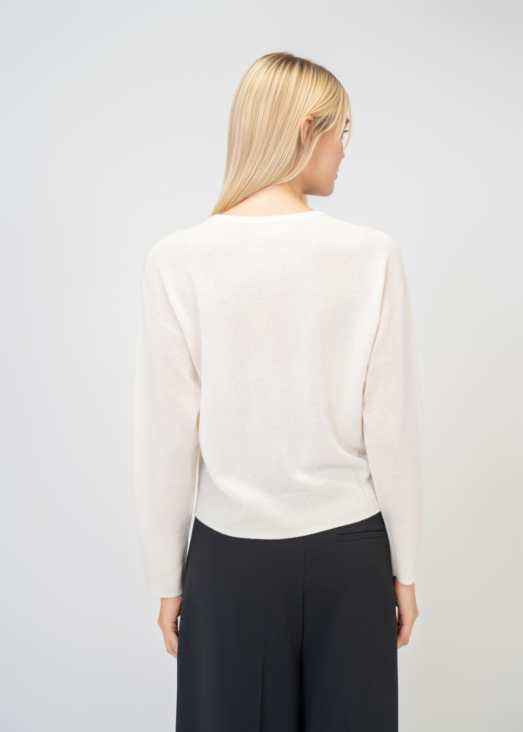 Relaxed Fit Round Neck Cashmere Cardigan