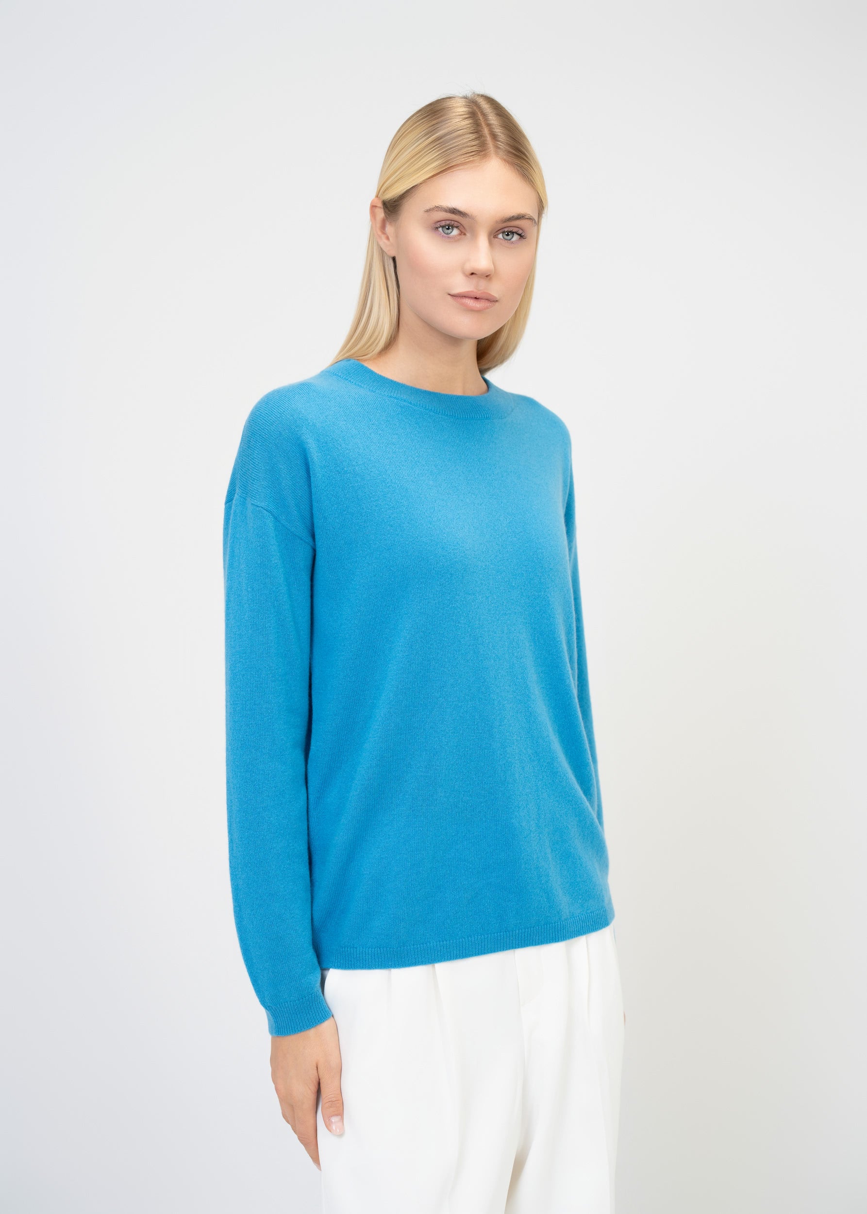 Relaxed Fit Round Neck Cashmere Knit Sweater
