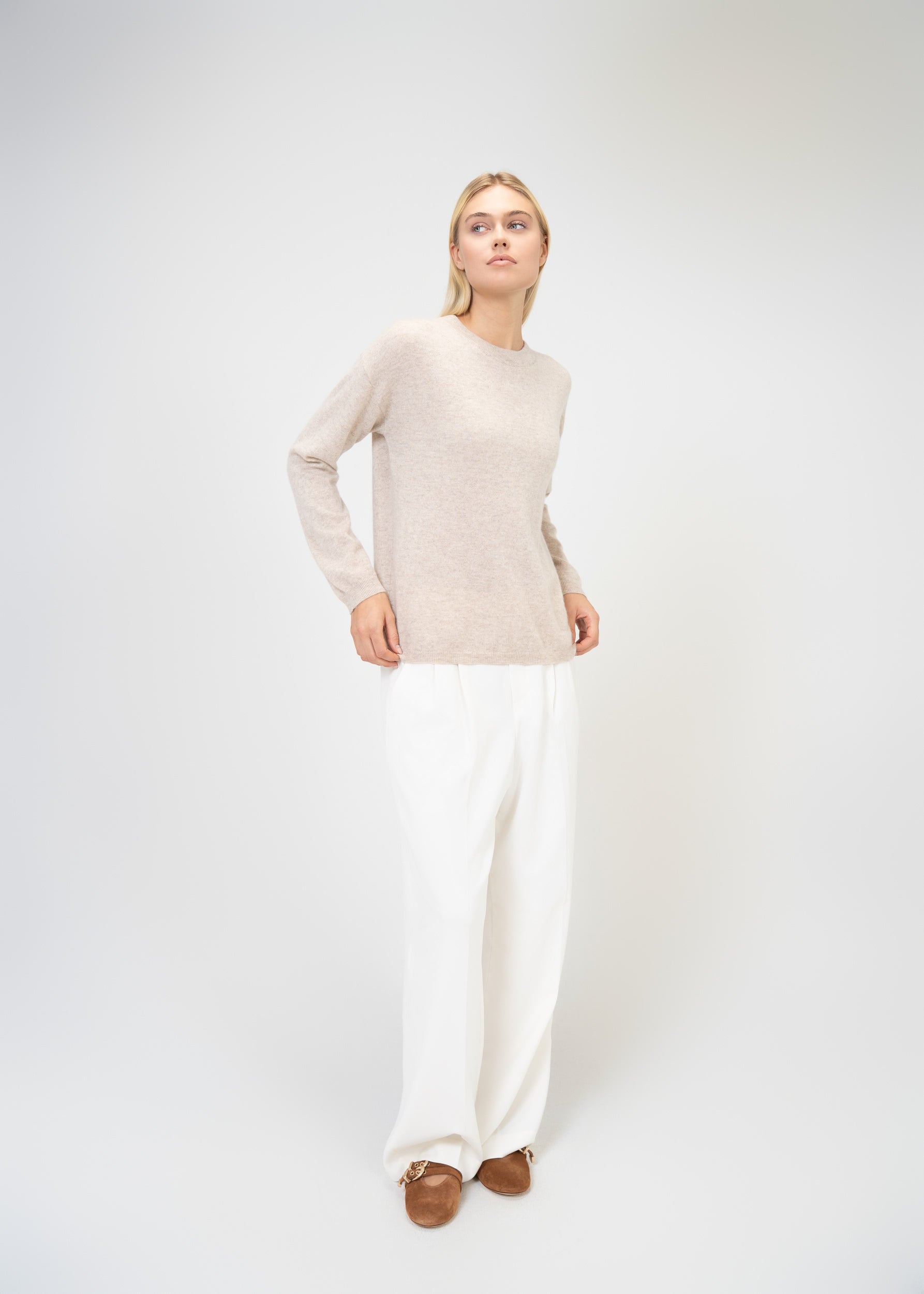 Relaxed Fit Round Neck Cashmere Knit Sweater