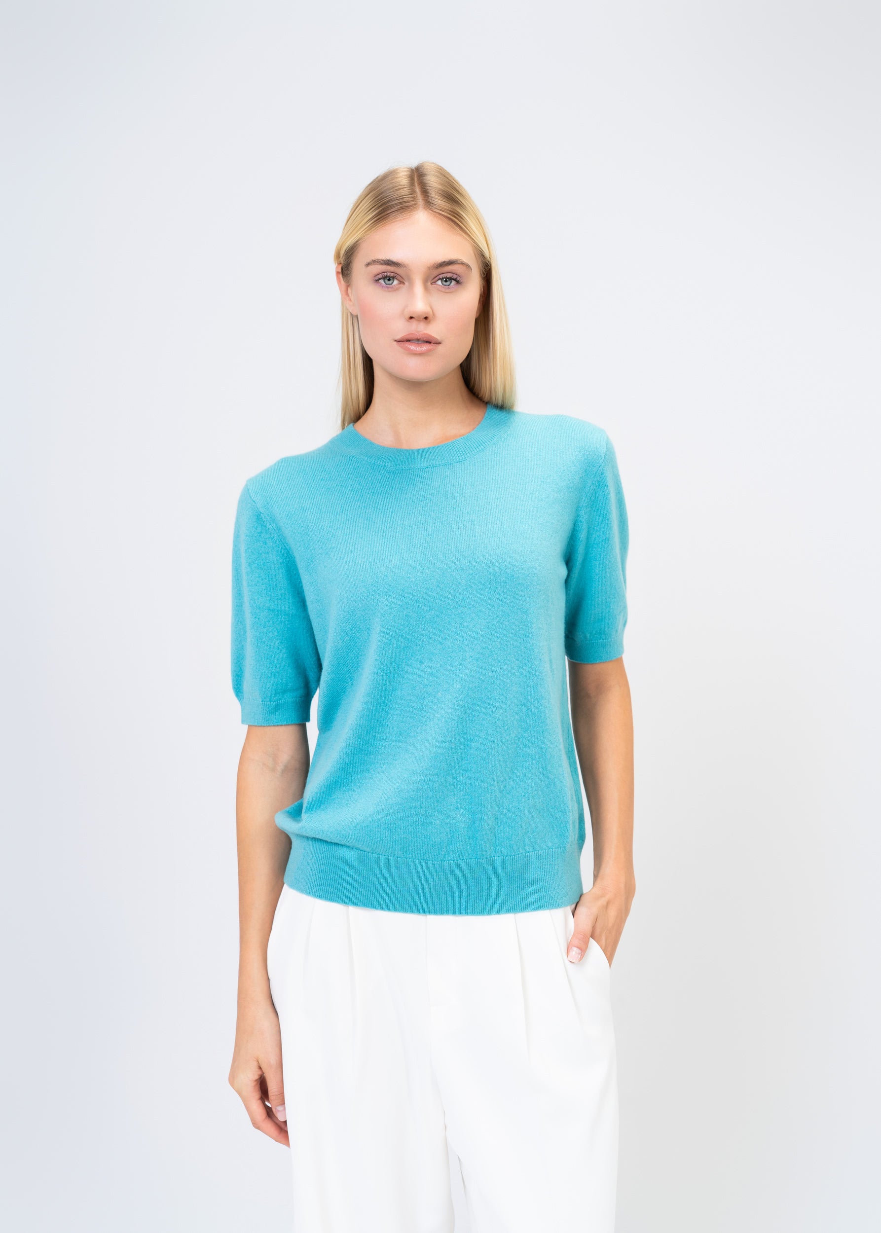 Cashmere Knit Sweater With Round Neck And Short Sleeves