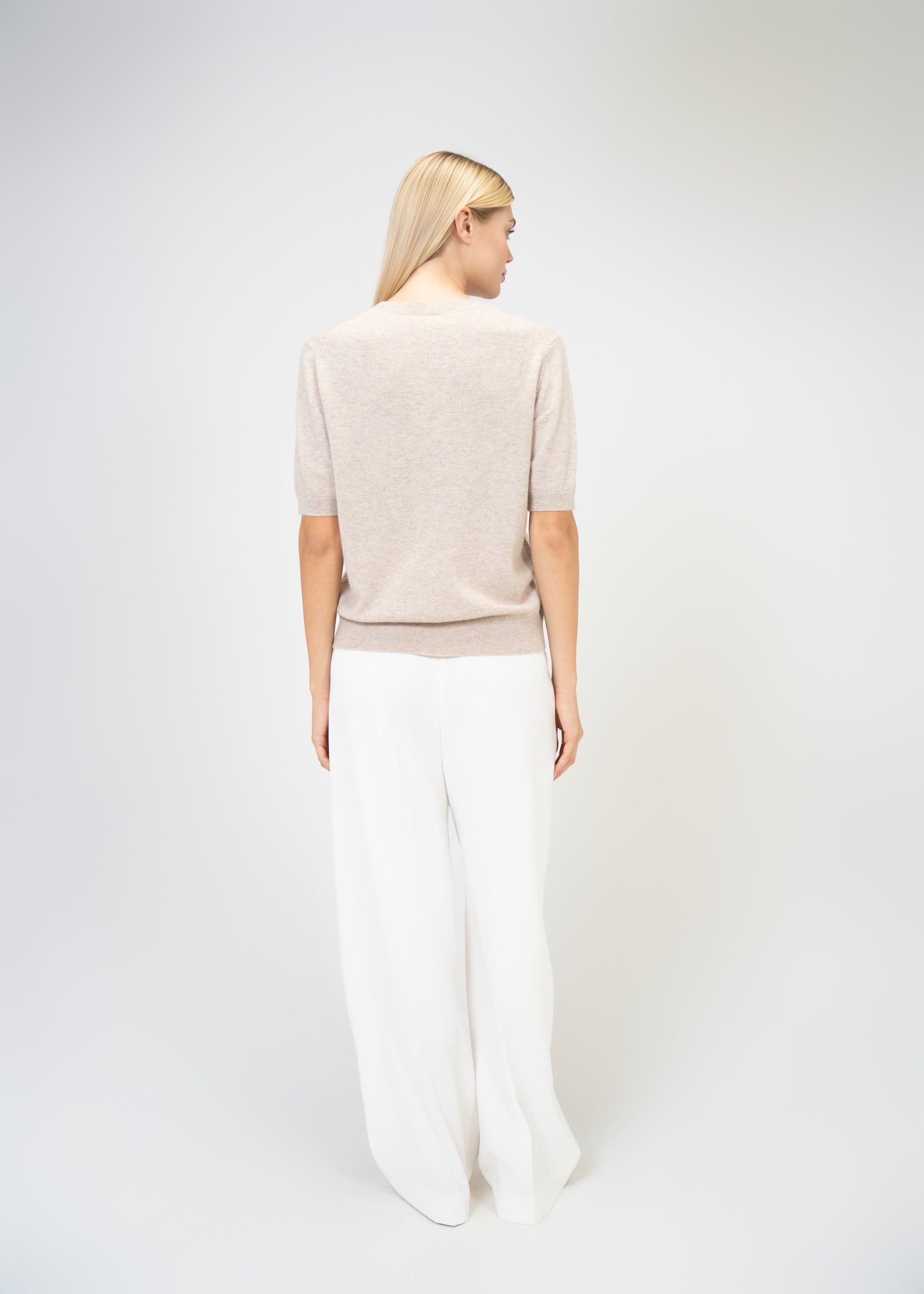 Cashmere Knit Sweater With Round Neck And Short Sleeves