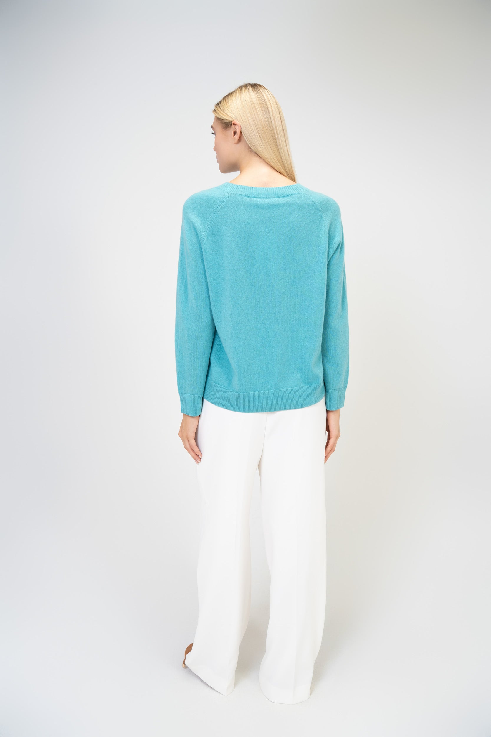 Relaxed Fit V-Neck Cashmere Knit Sweater