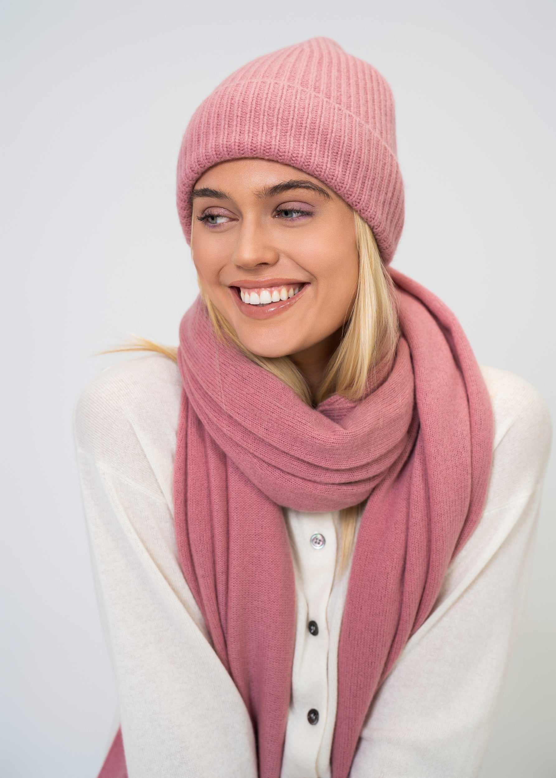 Beanie Hat Made Of 100% Pure Cashmere