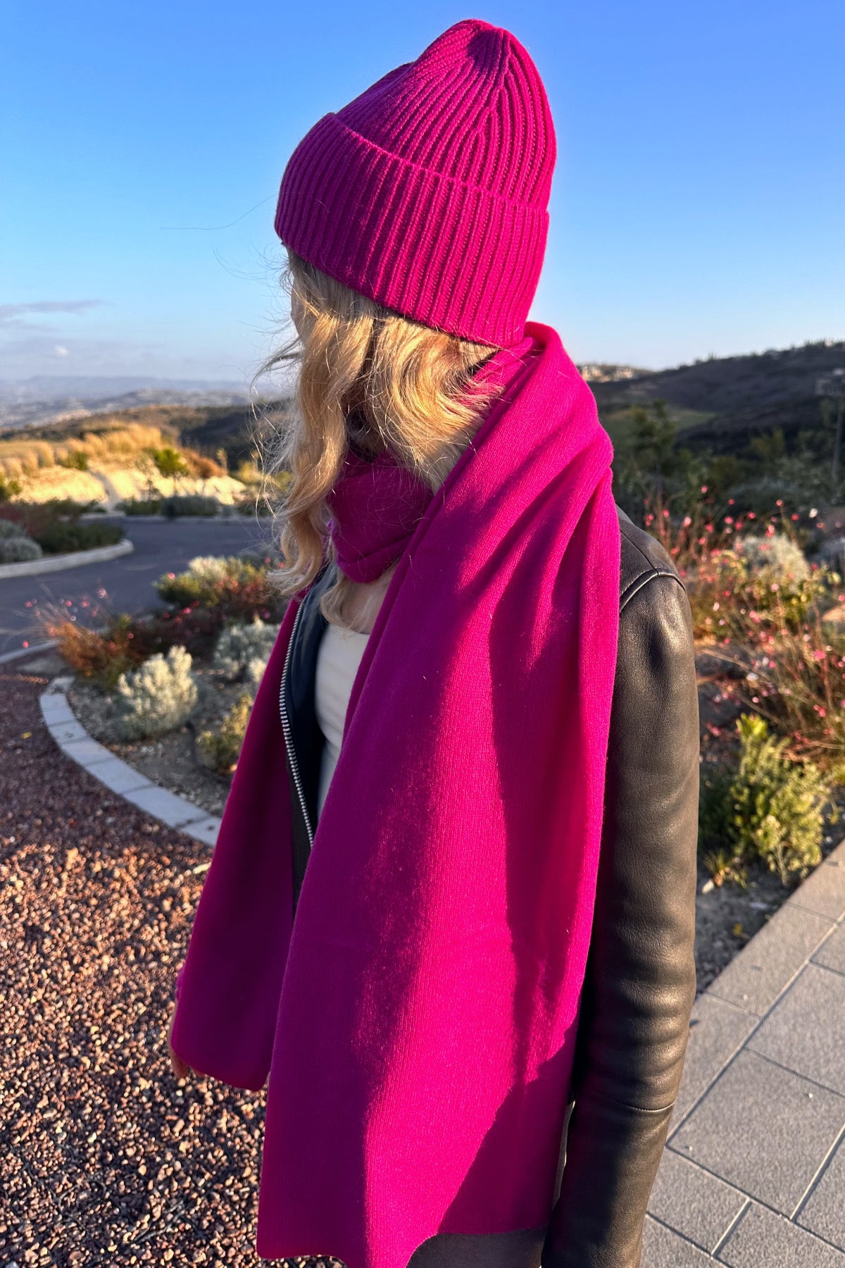 Offer: Scarf and Hat Set made of 100% pure Cashmere