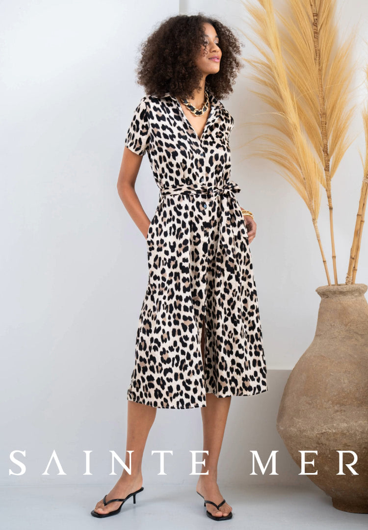 Leo print dress in lightweight satin