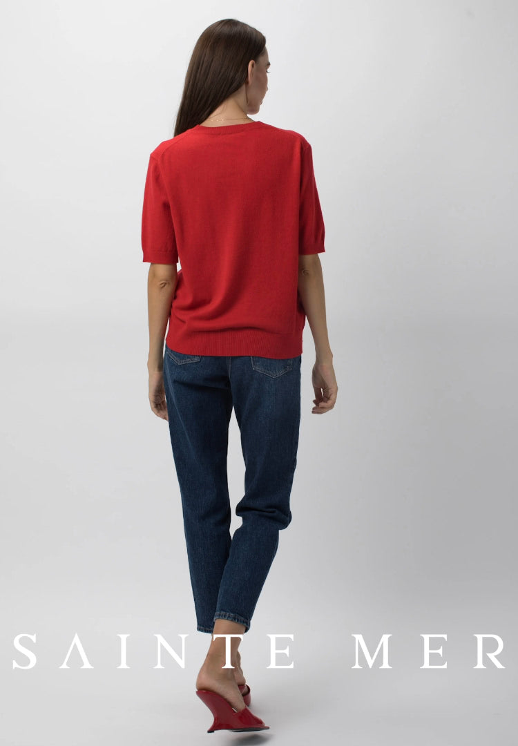 Cashmere knit sweater with round neck and short sleeves