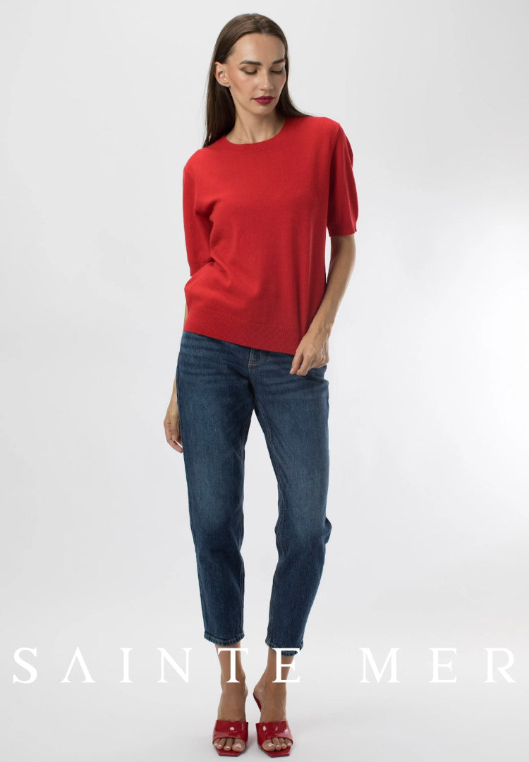 Cashmere knit sweater with round neck and short sleeves