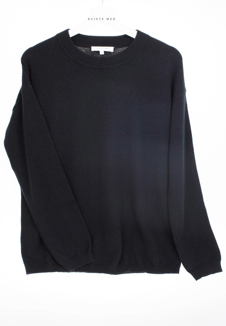 Relaxed fit round neck cashmere knit sweater