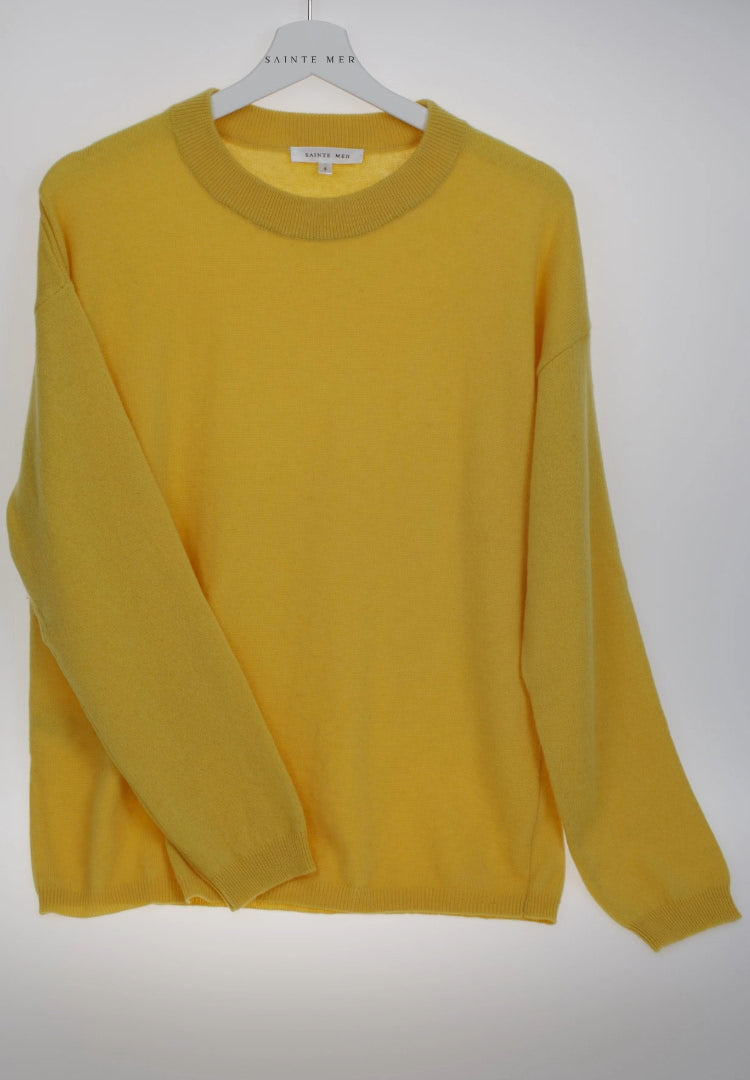 Relaxed fit round neck cashmere knit sweater