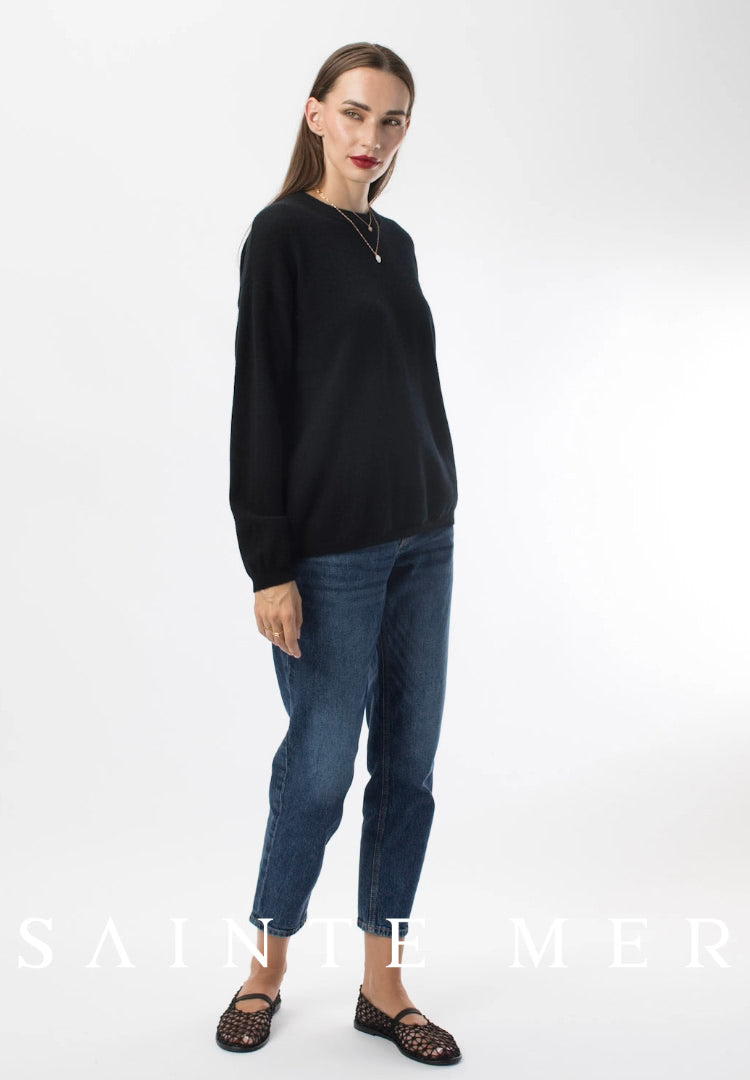 Relaxed fit round neck cashmere knit sweater