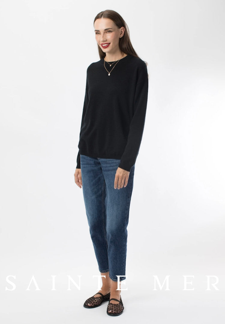 Relaxed fit round neck cashmere knit sweater