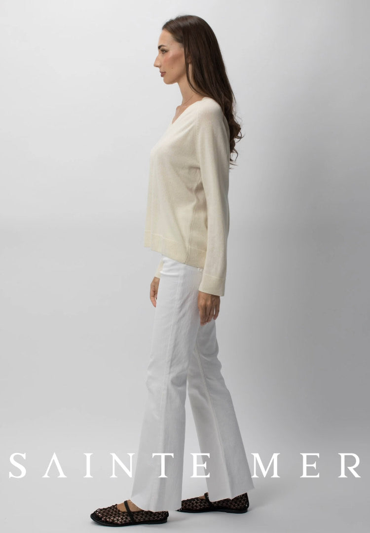 Relaxed fit V-neck cashmere knit sweater