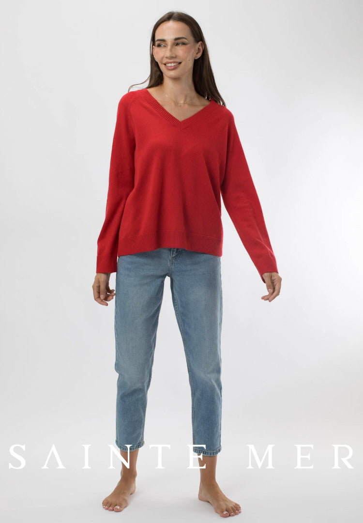 Relaxed fit V-neck cashmere knit sweater