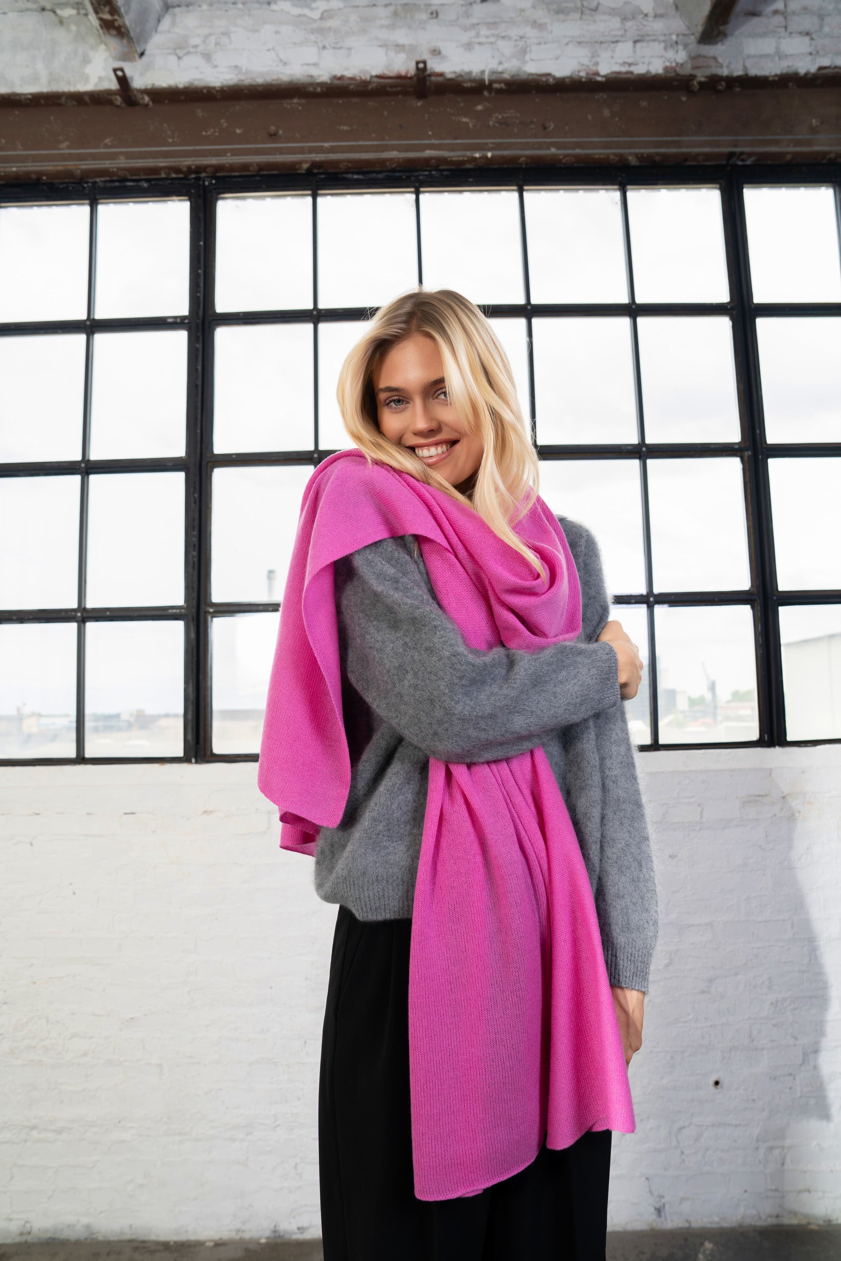 Large Scarf made of 100% pure Cashmere