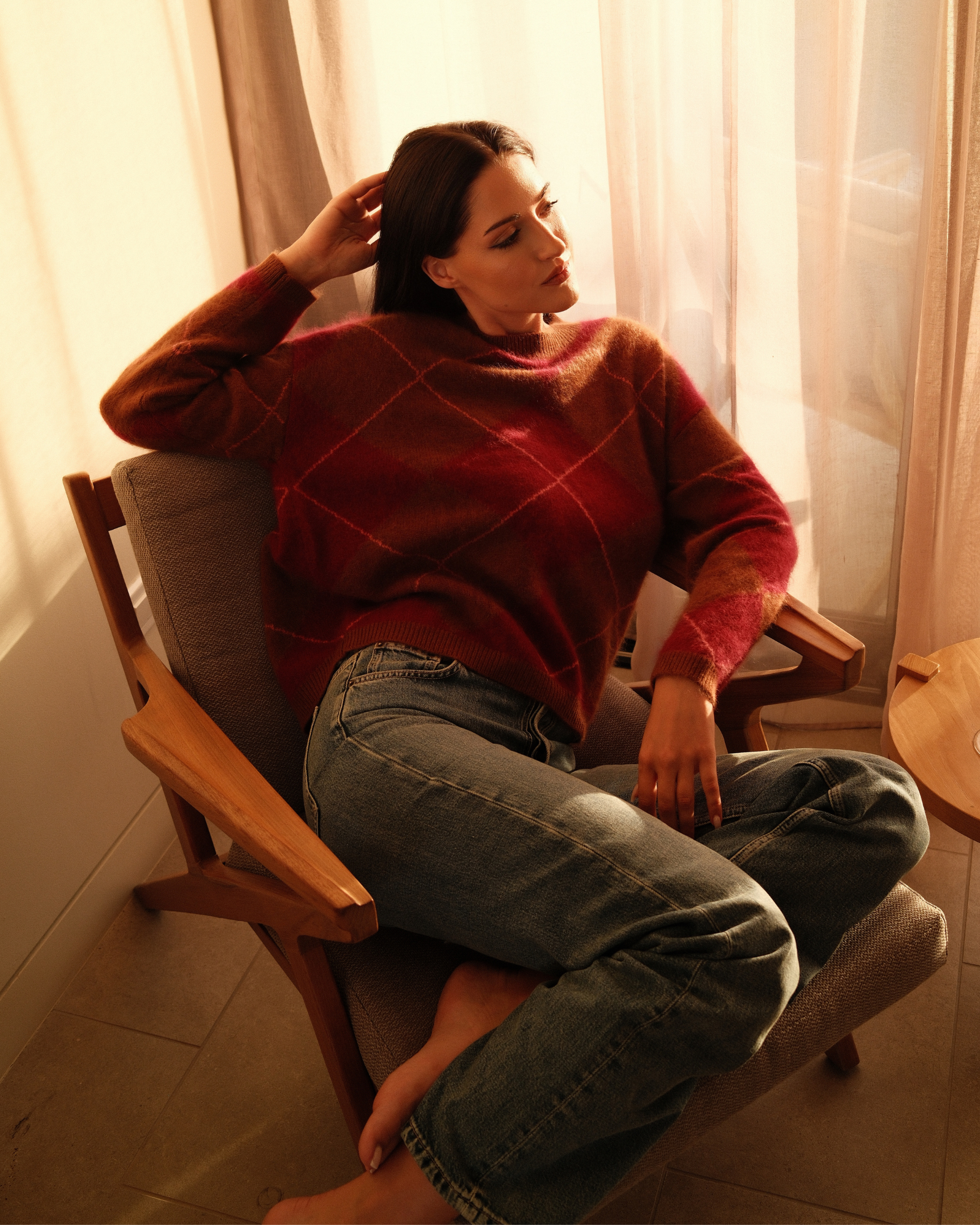 Argyle Pullover Rundhals in Toffee Blush Lipstick, Rautenmuster im Detail