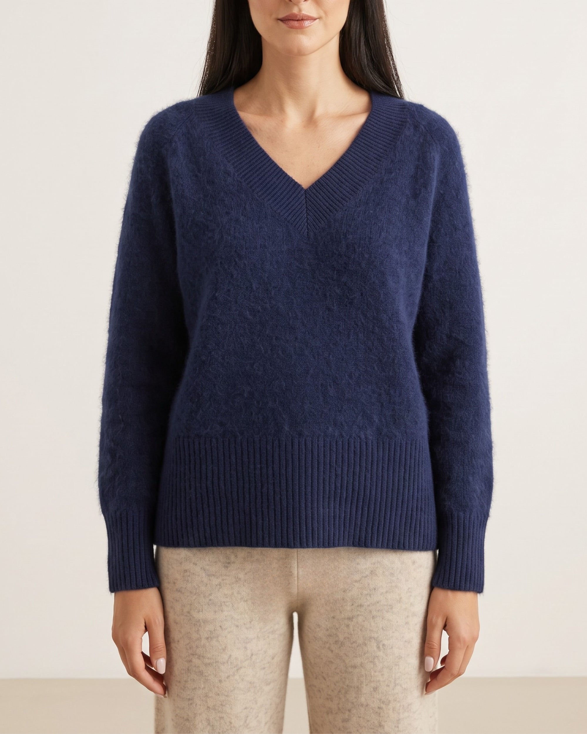 SAINTE MER V-Neck Pullover in Navy, gebürsteter Merino-Kaschmir-Strick