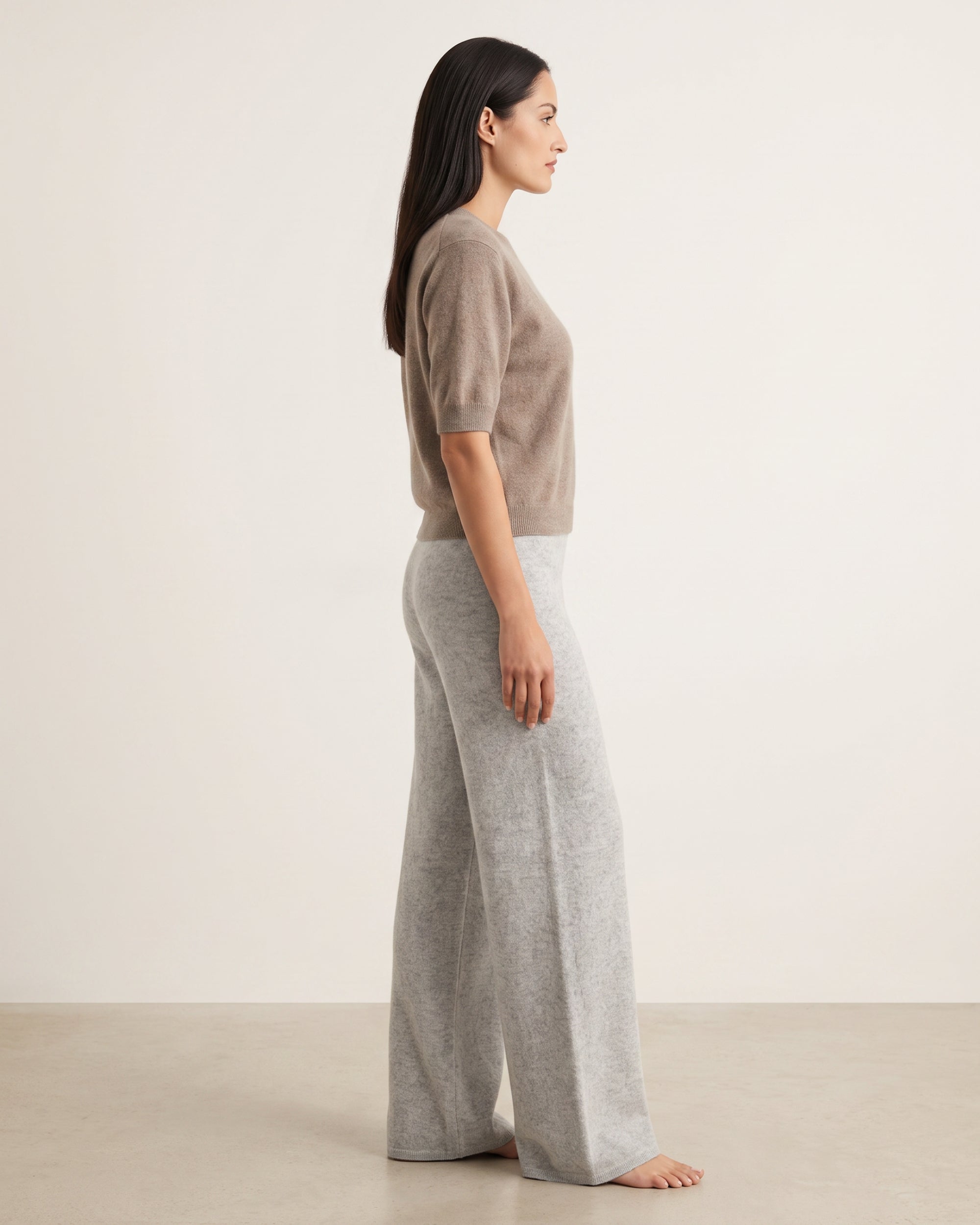 Strickhose Wide Leg in Silver Melange, seitliche Ansicht