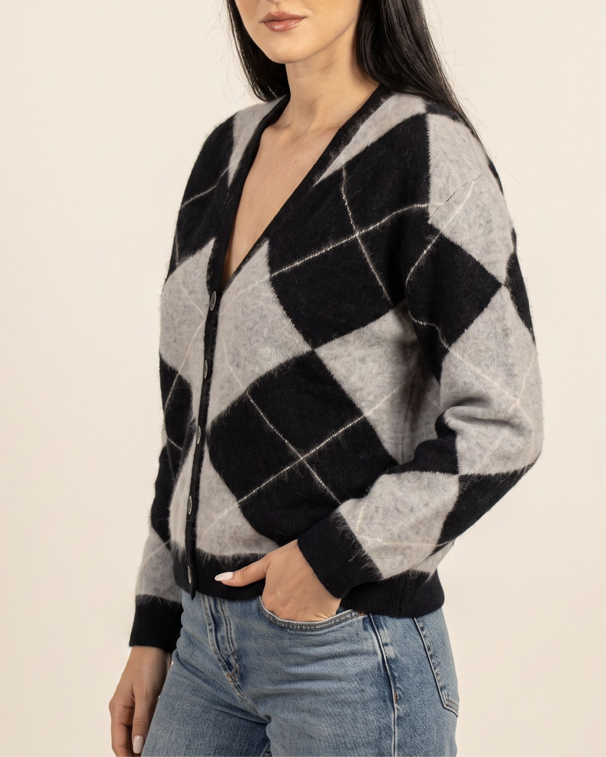 Argyle Strickjacke V-Ausschnitt in Black Silver White, Oberkörper